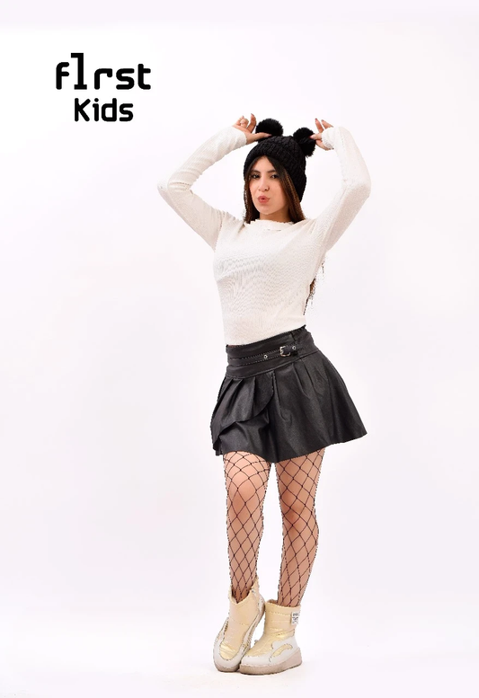 pleated mini black skirt