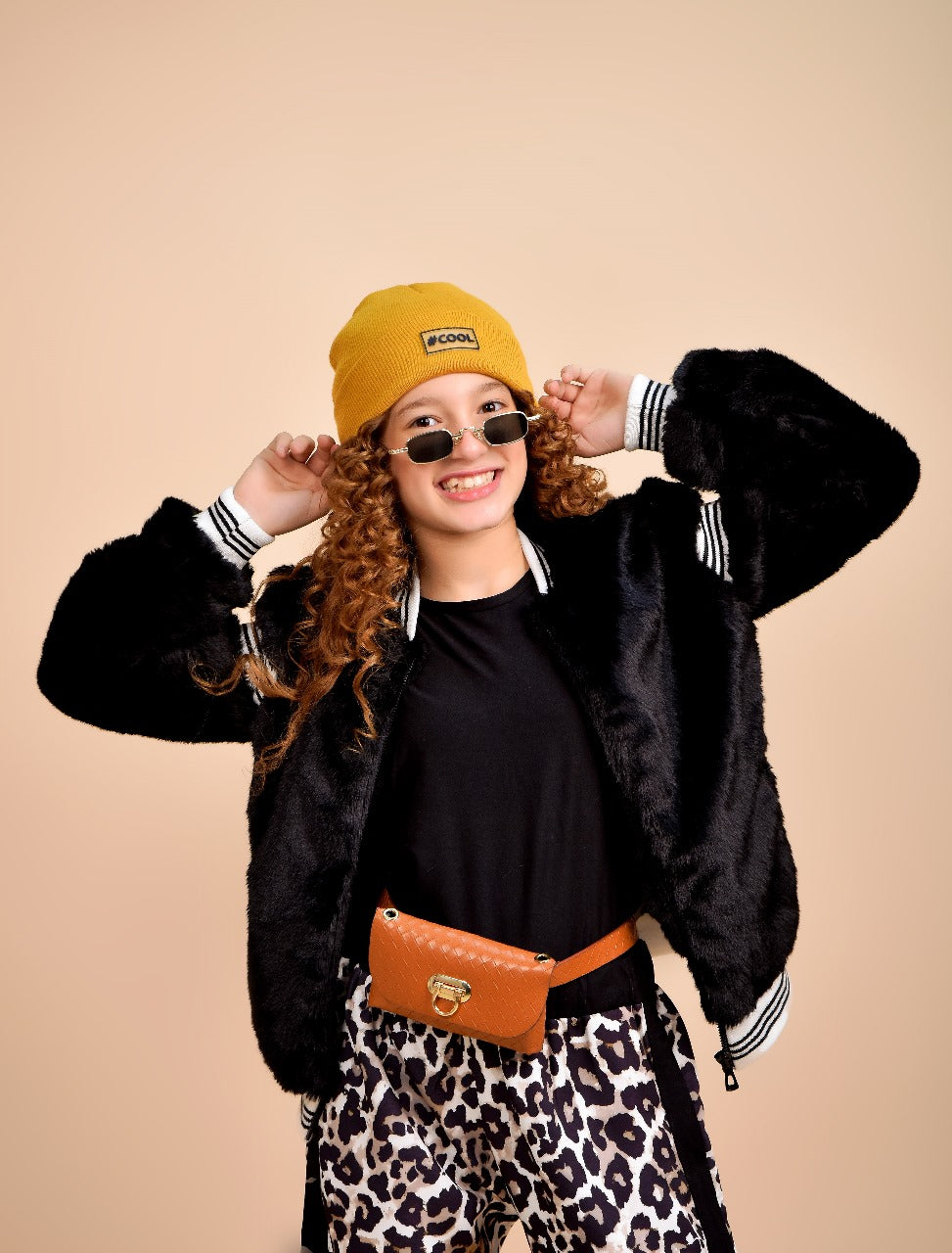 sporty striped cuffs and shoulder jacket